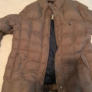 Women’s puffer jacket Abercrombie and fitch